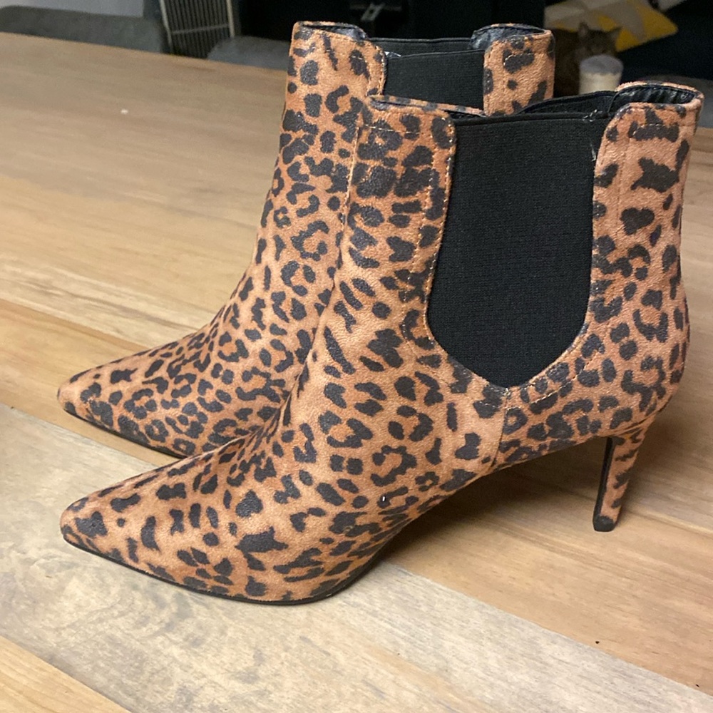 Dream Pairs Leopard Print High Heels